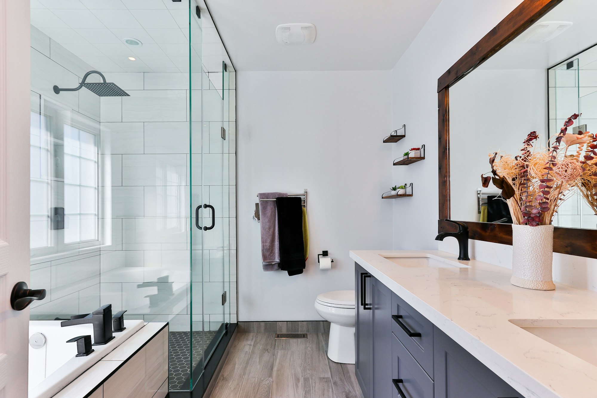 Douche en céramique ou préfabriquée : que choisir ?